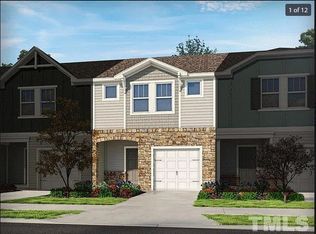 194 Brook Farm Ln, Fuquay Varina, NC 27526