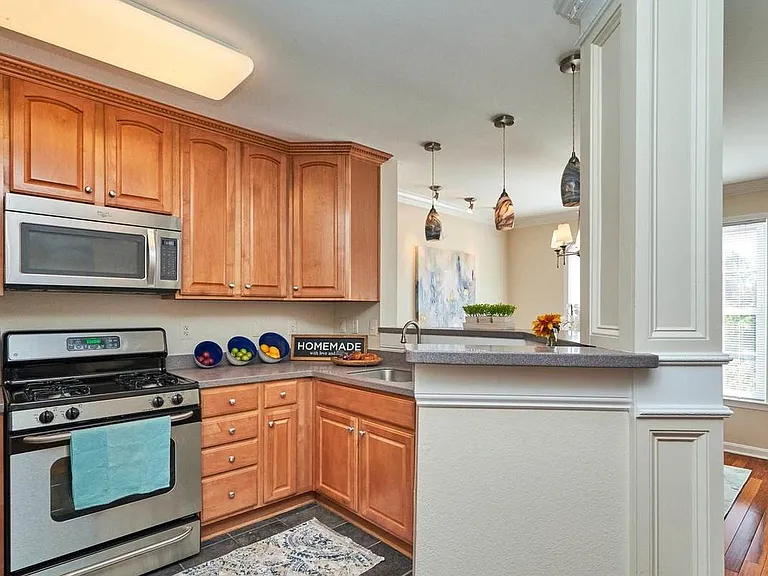 12827 Fair Briar Ln — Photo 7