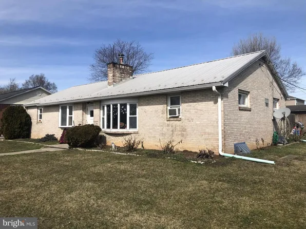 151 & 153 Carbaugh Dr, Chambersburg, PA 17202