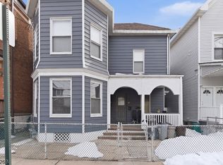 27 Jacques St, Elizabeth City, NJ 07201