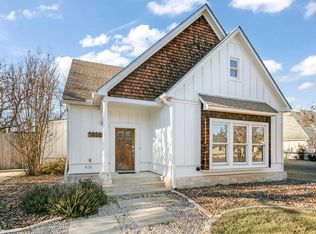416 N Acorn St, Fredericksburg, TX 78624