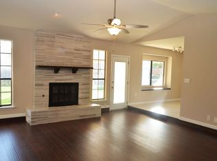 1601 Roundup Trl, Round Rock, TX 78681