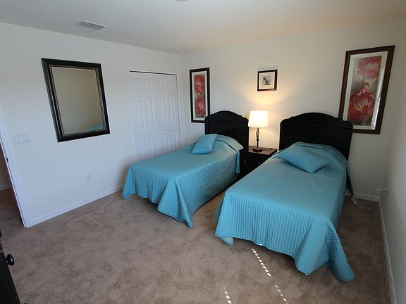 5th image of 621 Las Fuentes Dr