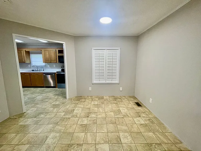 1838 Prairie Ct — Photo 6