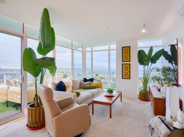 652 Whiting Way #2802/03, Coquitlam, BC V3J 0K3