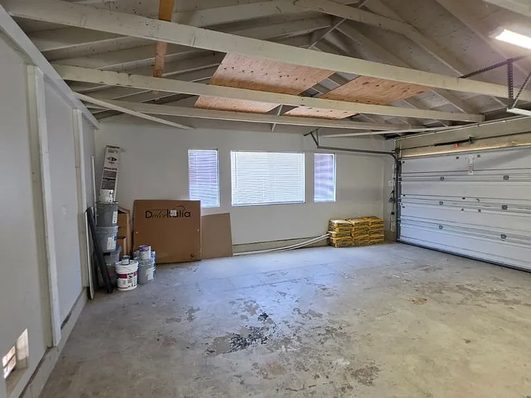 1319 Thermal Ave — Photo 38