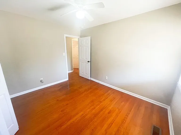 1708 Saint Augustine Ave — Photo 8