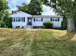 7 Dowling Dr, Ridgefield, CT 06877