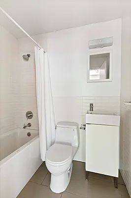 Rented by SERHANT. | media 10