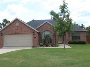 2701 Foxwood Dr, Springdale, AR 72762