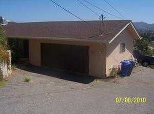205 Wallace Ln, Vista, CA 92083
