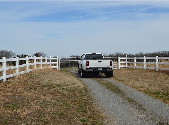 3rd image of 1816 Highway 64 W
