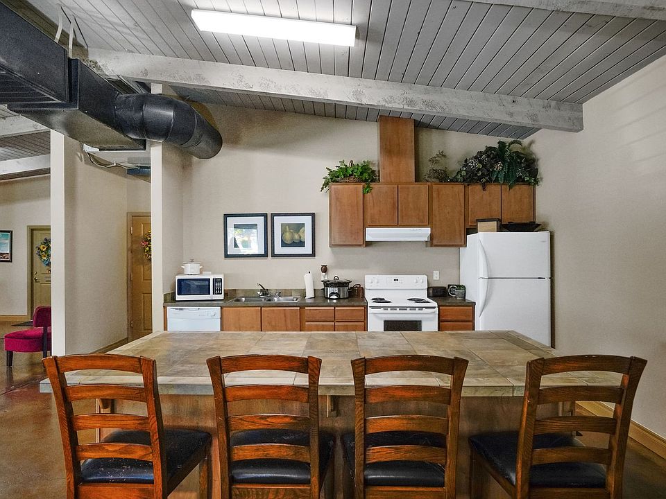 1st image of 5925 Trail Ave NE #5995-205