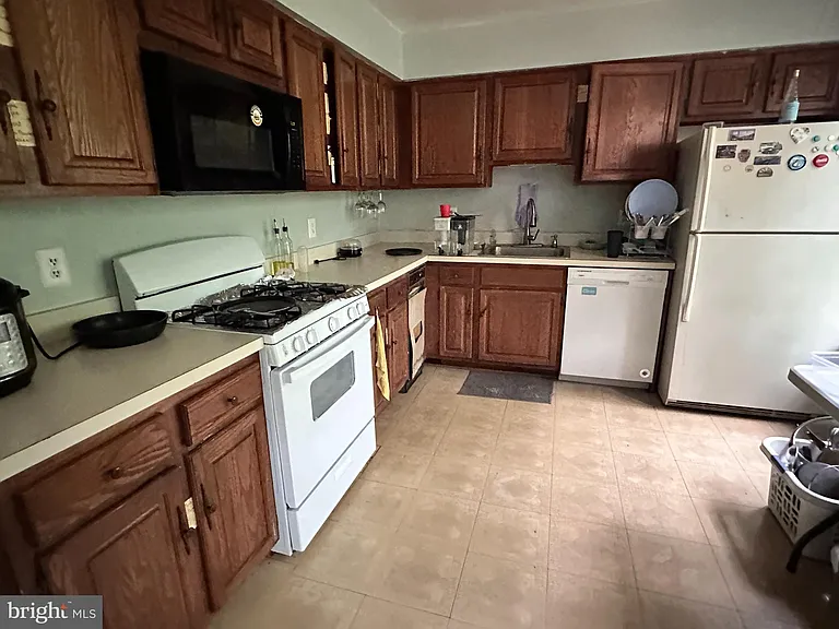 4831 Carriagepark Rd — Photo 2