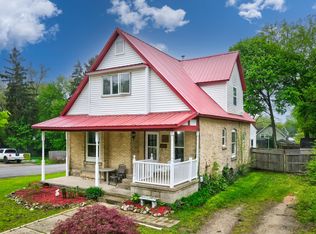 719 S Bridge St, Belding, MI 48809