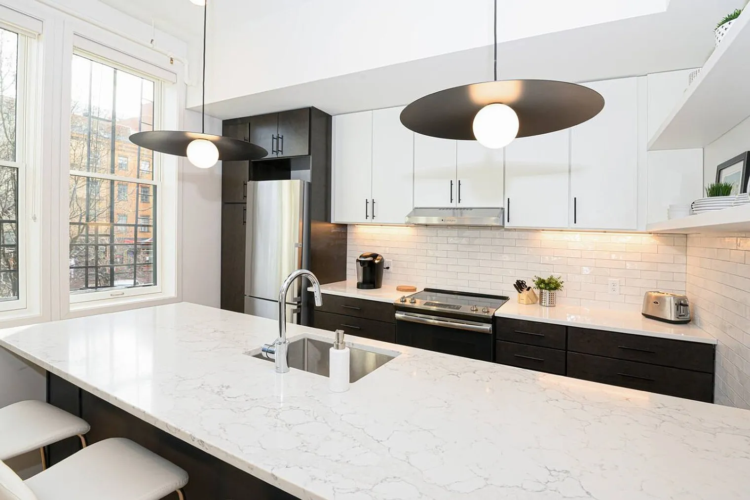 1 bed, 1.0 bath, $3,490 — Photo 4