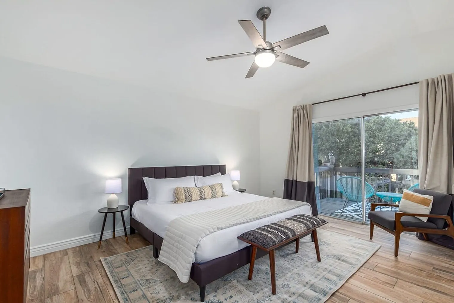 4 bed, 3.0 bath, 2497 sqft, $6,981 — Photo 4