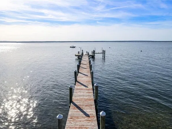 1191 N Main Rd, Jamestown, RI 02835
