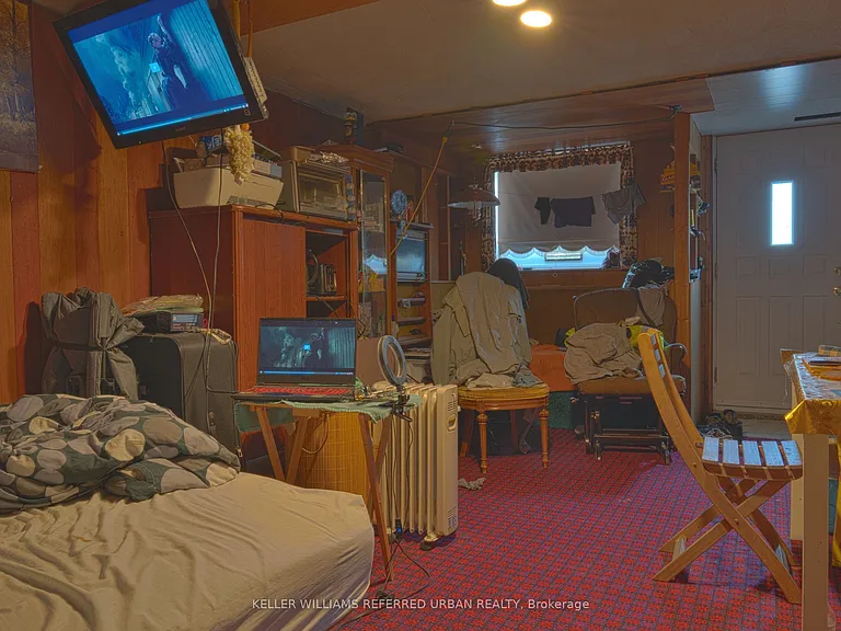 153 Newton Dr — Photo 40