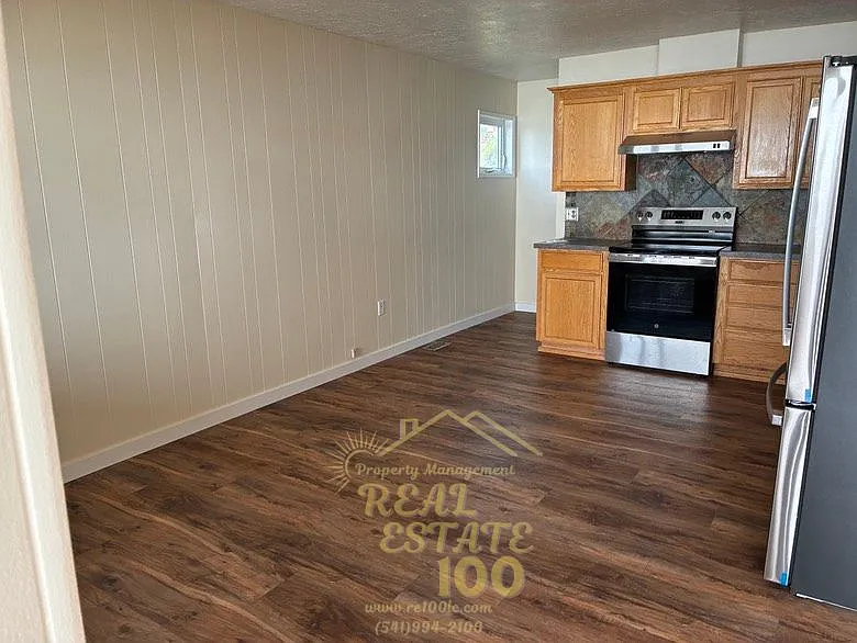 4407 Southwest Beach Avenue B 592FCL - 1 — Photo 4