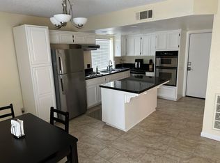 1032 E Goshen Ave, Fresno, CA