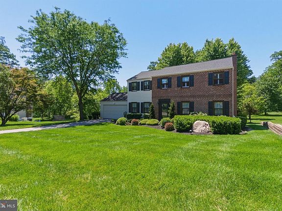 2nd image of 716 Wilson Cir