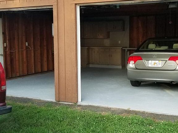 Oversized 2 car garage