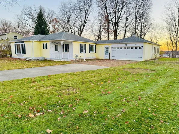 1031 Maynard Rd, Portland, MI 48875