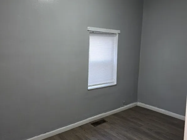 33 Merrick St #1, West Springfield, MA 01089