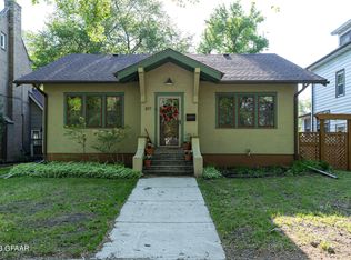 817 Belmont Rd, Grand Forks, ND 58201
