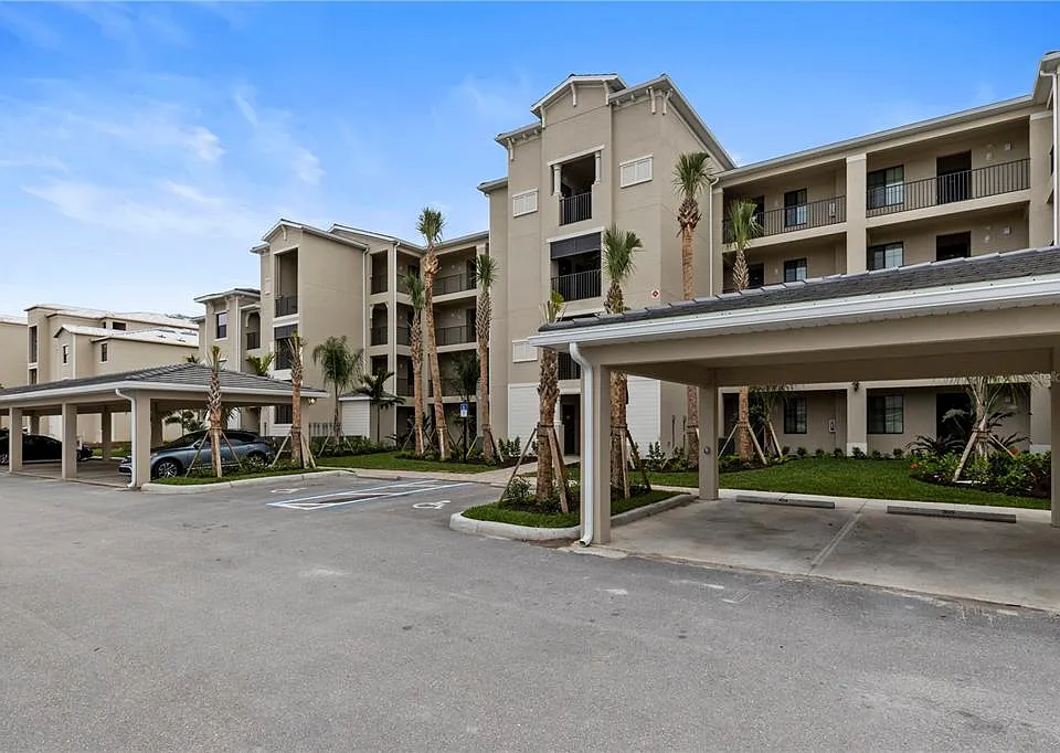 18008 Gawthrop Dr #402