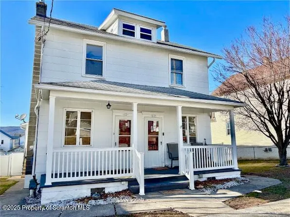 102A Searle St, Pittston, PA 18640
