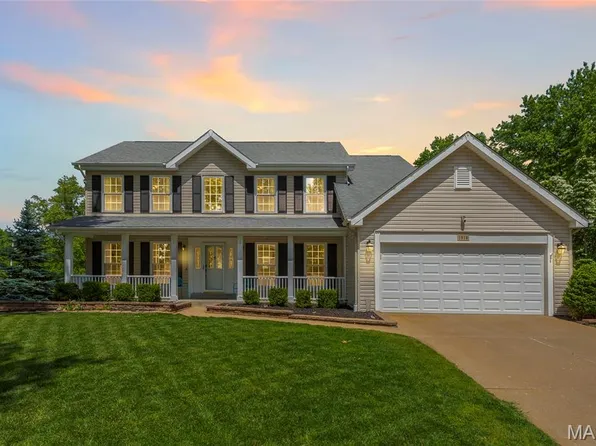 1016 Lafayette Pl, Lake Saint Louis, MO 63367