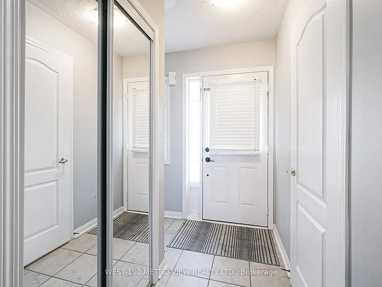 17 Georgian Rd — Photo 3