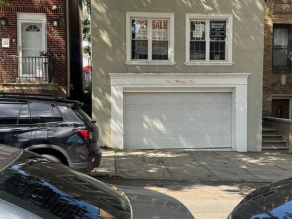 3rd image of 235 E 235th Street