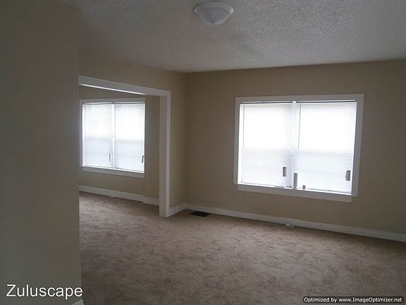 5th image of 4182 Winthrop Ave
