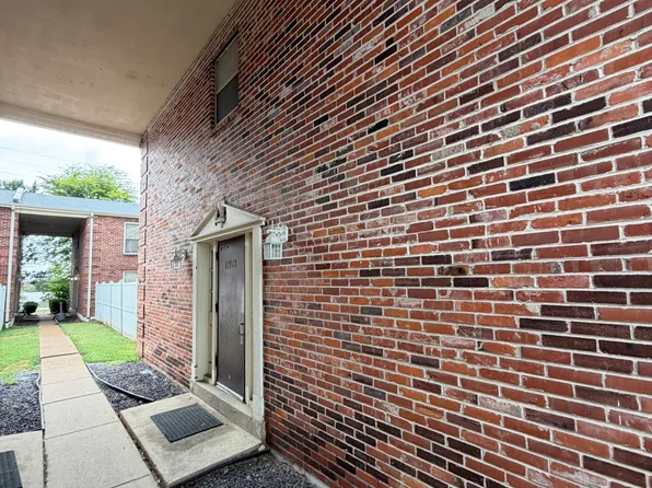 11922 Gravois Rd APT 15, Saint Louis, MO 63127