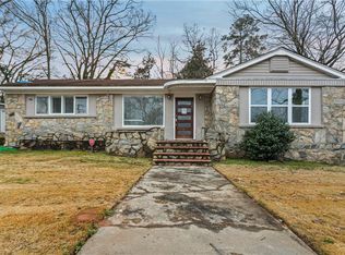 141 Fairview Dr, Fairburn, GA 30213