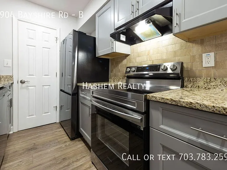 5904 Bayshire Rd #B — Photo 3