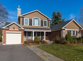 33 Columbia Rd, Rockville Centre, NY 11570