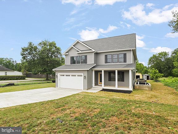3rd image of 8708 Lukens Ln