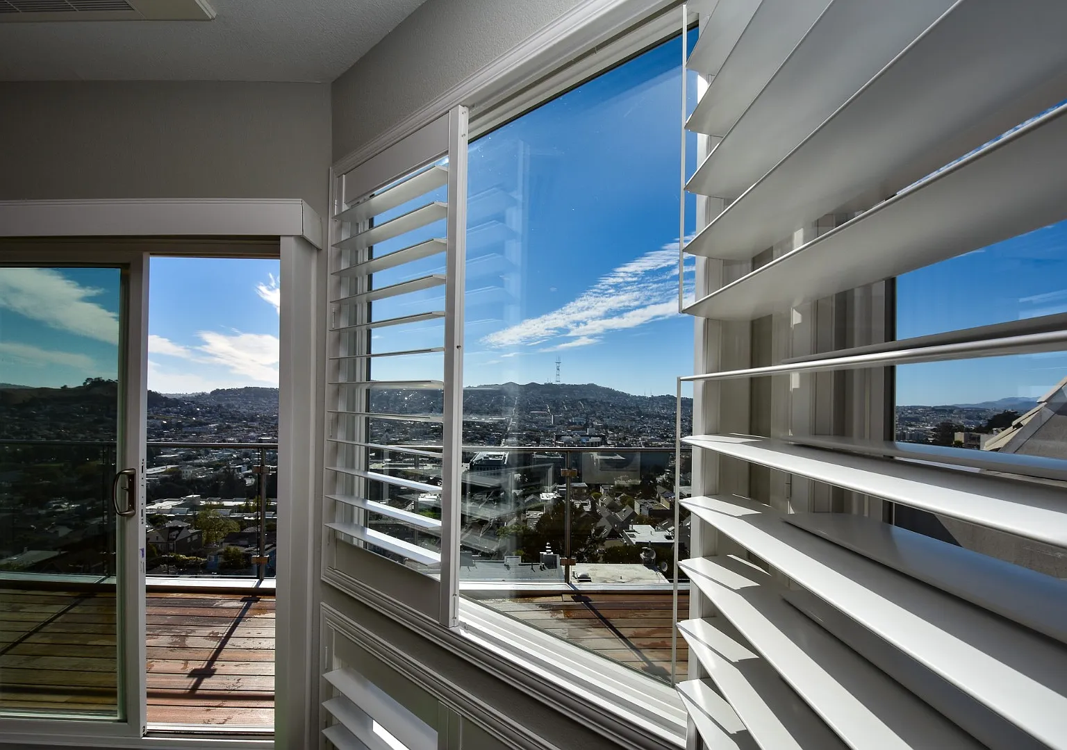3 bed, 3.0 bath, 2300 sqft, $11,400 — Photo 4