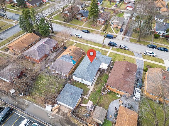 3rd image of 14633 Edbrooke Ave