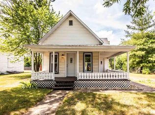 107 N Adams St, Manito, IL 61546