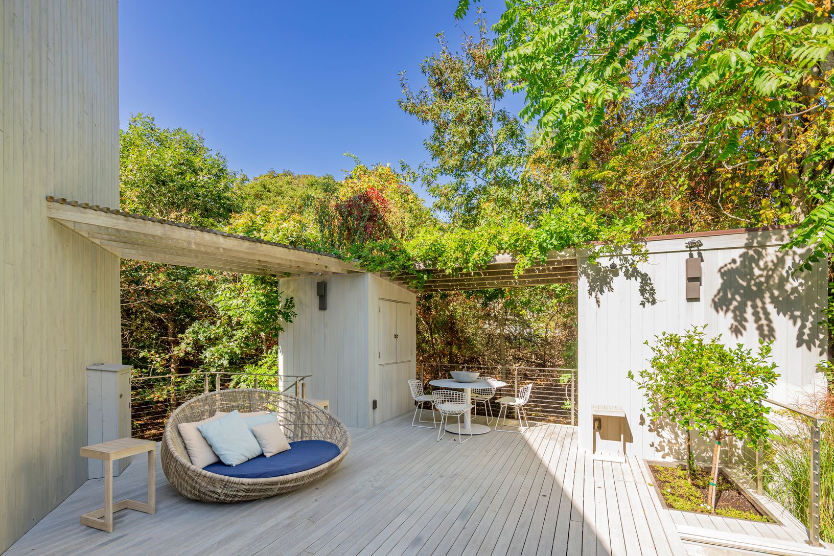  Decking