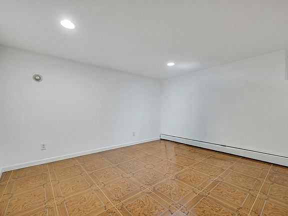 5th image of 8804 3rd Ave