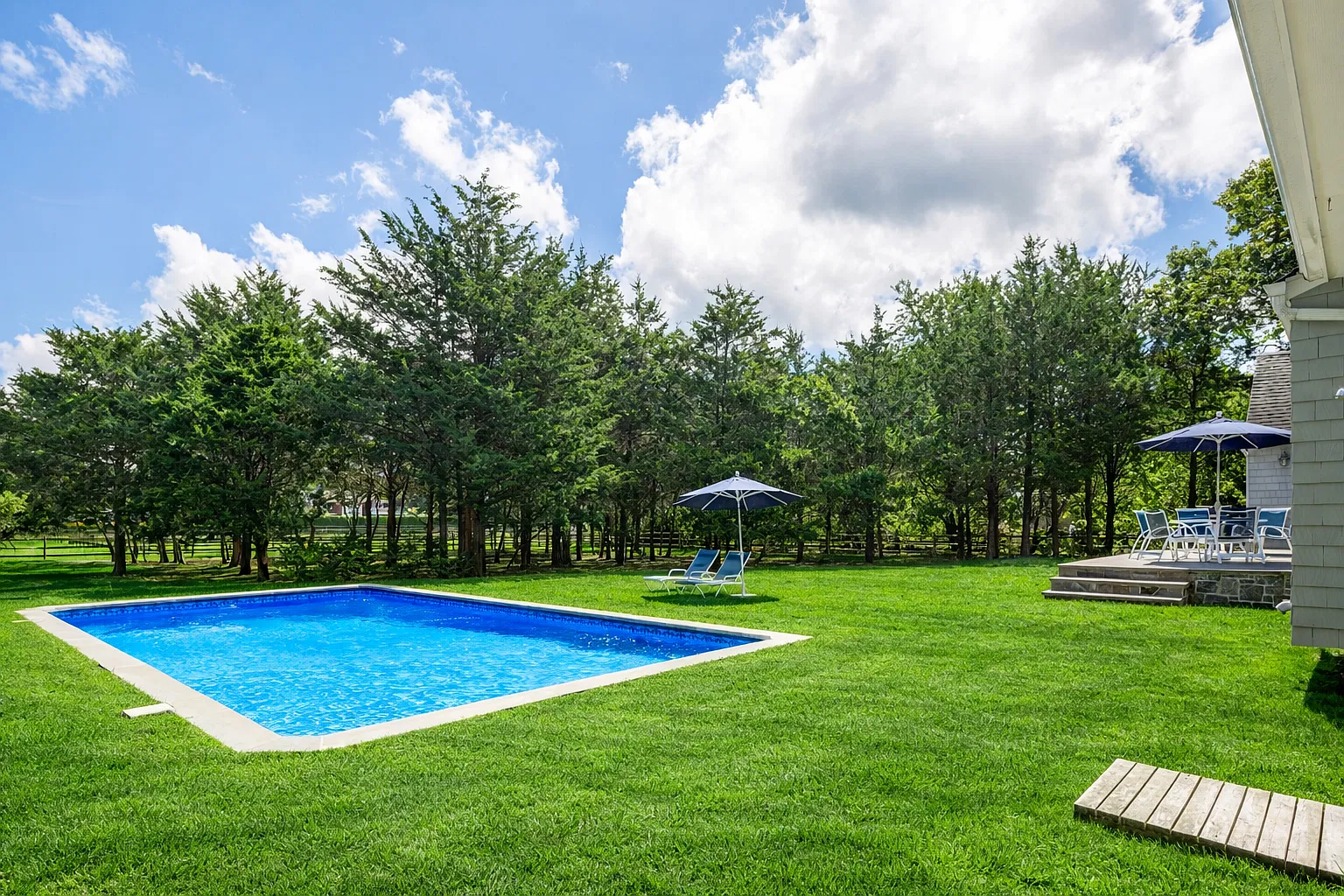 Charming Rental in Watermill Available MD - LD 2027 or Annually — Photo 1