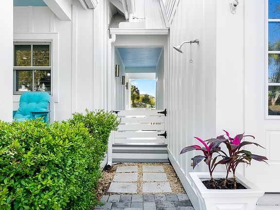 5th image of 35 Anne Ave