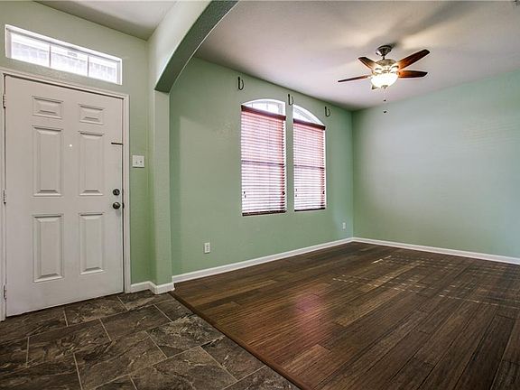 3rd image of 529 Grant Ln