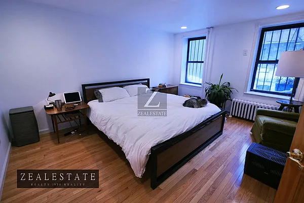 Rented by ZealEstate Group Inc | media 4